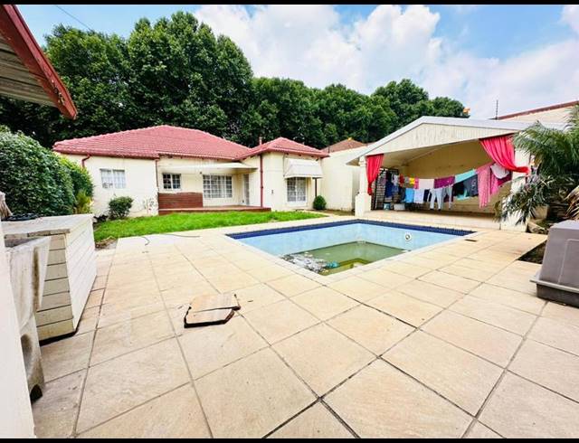 4 BEDROOM HOUSE FOR SALE IN KENSINGTON